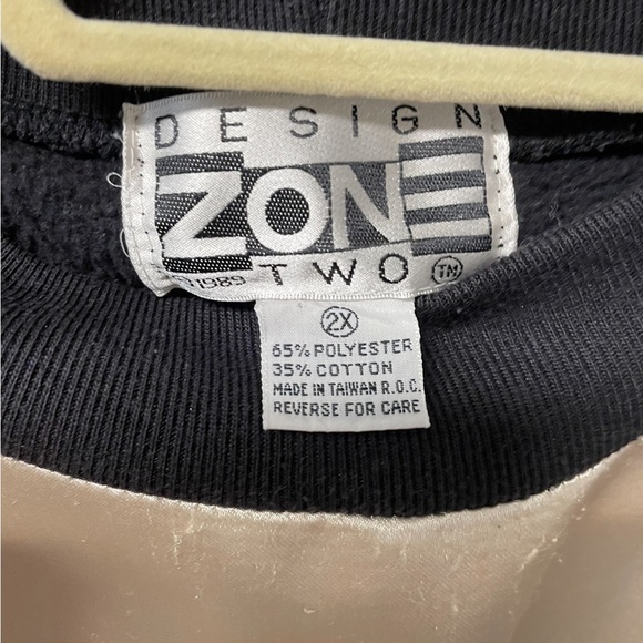 Vintage penguin sweatshirt or costume sweatshirt ugly Christmas sweater - Picture 3 of 9